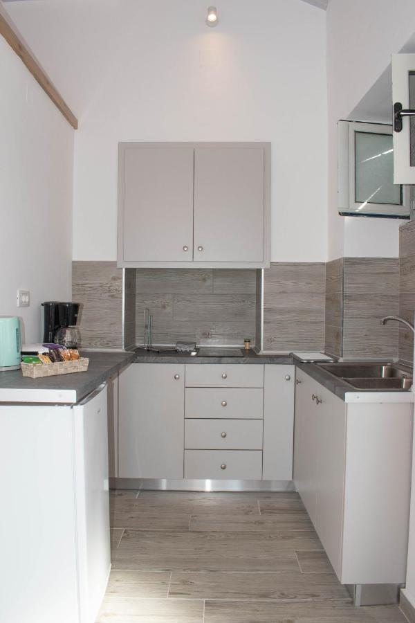 Marea Apartments Сими Екстериор снимка